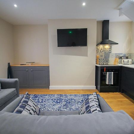 Ashbourne Luxury Suites Buitenkant foto