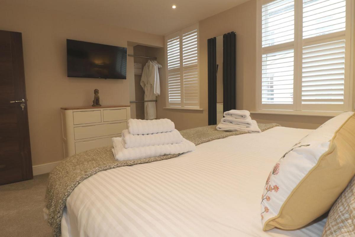 Ashbourne Luxury Suites Buitenkant foto