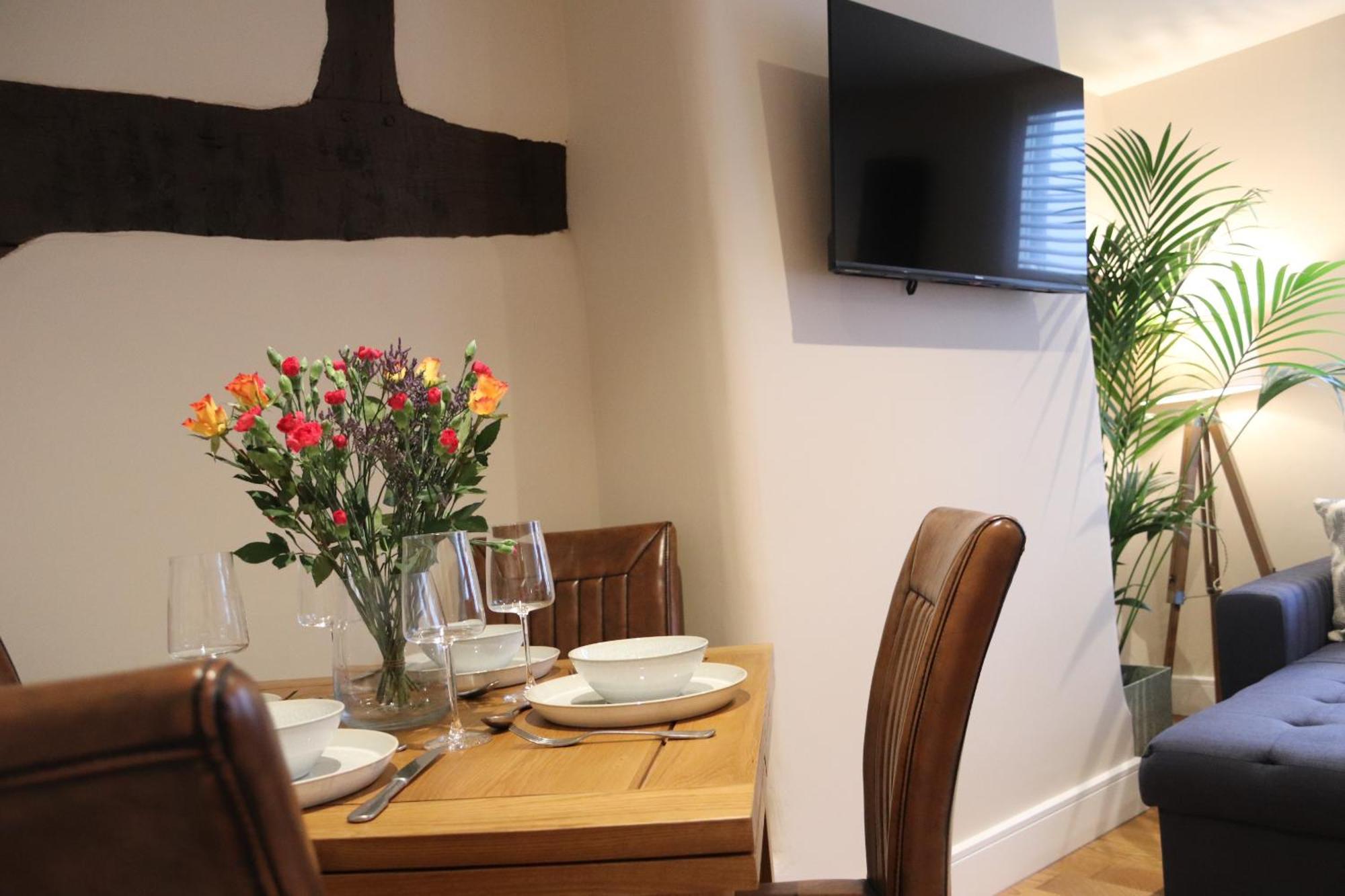 Ashbourne Luxury Suites Buitenkant foto